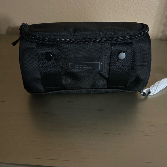 Dagne Dover Seoul Dopp Kit Small NWOT - Picture 1 of 5